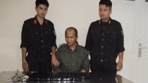 Bắt quả tang vụ vận chuyển 11 bánh heroin