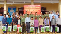 Bệnh viện 199 khám bệnh, cấp phát thuốc miễn phí cho người dân vùng biên giới Quảng Nam