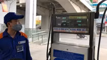 Xăng E5RON92 tăng 53 đồng/lít 