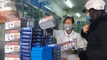 Thị trường khẩu trang y tế, nước rửa tay tiệt trùng … “nóng” lên từng ngày