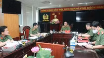 Thứ trưởng Trần Quốc Tỏ làm việc với Cục Tổ chức cán bộ về việc xây dựng một số Đề án