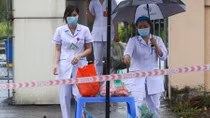 Hà Nội tiếp tế cho Bệnh viện Bệnh Nhiệt đới Trung ương 2