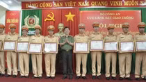 Tập trung xử lý nghiêm hành vi sử dụng giấy phép lái xe giả và các vi phạm về ATGT