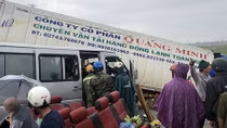 Chưa có kết luận chính thức nguyên nhân xe khách đấu đầu xe container