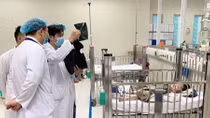Sức khỏe cháu bé rơi từ tầng 12 chung cư giờ ra sao?