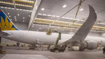 Hé lộ ảnh những chiếc Boeing 787-10 đang được “khoác áo” Vietnam Airlines