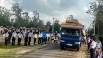 Tang thương sau vụ tai nạn giao thông thảm khốc ở Phú Yên