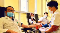 Những giọt máu nghĩa tình giữa mùa dịch ngày cận Tết