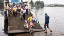Nhọc nhằn cảnh “lụy phà” đến trường