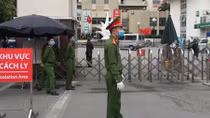 Vững vàng nơi phòng tuyến chống dịch ở Bạch Mai