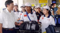 Người lao động Việt Nam tại nước ngoài gửi về nước 2 tỷ USD