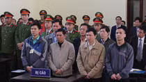 HĐXX bác đề nghị hoãn phiên toà của các Luật sư bảo vệ bị cáo Hoàng Công Lương vì lý do sức khoẻ