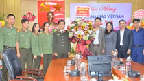 Công an Nghệ An chúc mừng Ngày Nhà giáo Việt Nam