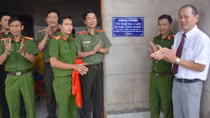 Trao tặng 5 căn nhà tình nghĩa và tri ân các Anh hùng liệt sĩ
