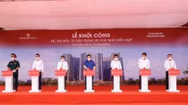 Chủ tịch Quốc hội tiếp xúc với cử tri ở Hải Phòng