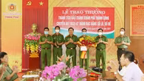 Trao thưởng cho các lực lượng phá thành công chuyên án lô đề “khủng”