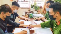 Xử phạt hai "trai trẻ" đột nhập khu cách ly