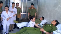 Thanh niên Công an tỉnh Thanh Hóa hiến máu cứu bệnh nhi