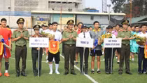Khai mạc giải bóng đá của những người lính Cảnh vệ