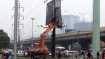 Hà Nội: chỉ có 2/16 quận, huyện hoàn thành tháo dỡ bảng quảng cáo vi phạm