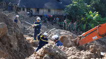 Đêm trắng của chiến sĩ cứu nạn, cứu hộ ở Hòa Bình