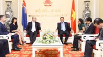 Bộ trưởng Tô Lâm tiếp Đại sứ Australia và Singapore