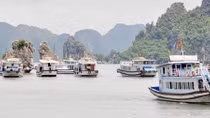 Quảng Ninh yêu cầu tạm dừng tăng phí tham quan