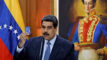 Chiến cơ Nga hạ cánh đường băng Caracas...