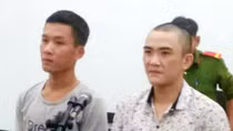 Xét xử nghịch tử cùng bạn "tống tiền" bố mẹ