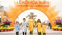 Ngắm những bộ ảnh áo dài đẹp lung linh trong 3 lễ hội hoa lớn nhất Tết Canh Tý