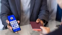 Vietnam Airlines triển khai thử nghiệm ứng dụng hộ chiếu sức khoẻ điện tử IATA Travel Pass