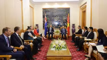 Bộ trưởng Bộ Công an Tô Lâm tiếp xã giao Tư lệnh Cảnh sát New Zealand