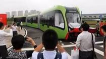 Tàu điện tự hành trên đường ray ảo