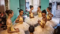Vũ điệu ballet trong khu ổ chuột