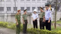 Được tín nhiệm nhờ sâu sát với nhân dân