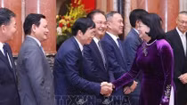 Phong hàm và thăng hàm Đại sứ cho 14 cán bộ ngoại giao