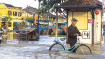 Các tỉnh Trung Trung Bộ tập trung khắc phục hậu quả mưa lũ