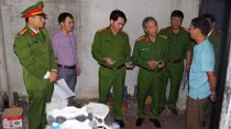 Phát hiện xưởng sản xuất đạn chì