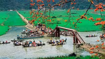 Chùa Hương đón 320 nghìn lượt khách tham quan sau một tháng mở cửa trở lại
