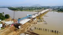 Hợp long công trình đập hạ lưu sông Dinh