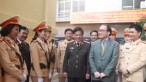 Xây dựng hình ảnh CSGT Thủ đô đẹp trong lòng dân