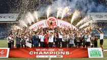 Đoạn kết V.League và khoảng lặng của nhà vô địch.