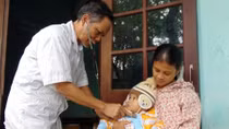 Già làng Cơ Tu chung tay xây dựng cuộc sống mới
