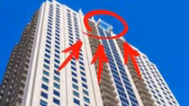 Bể bơi đáy kính trên độ cao 153m