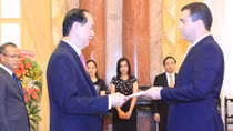 Chủ tịch nước Trần Đại Quang tiếp các đại sứ trình Quốc thư