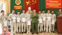 Thái Nguyên: Công bố quyết định giảm thời hạn chấp hành án phạt tù