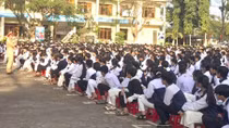 Tuyên tuyền luật giao thông đường bộ cho học sinh