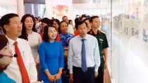 Khai mạc triển lãm “Những tấm gương bình dị mà cao quý”