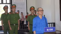 Kẻ tự phong “Giáo sư hớt tóc” tuyên truyền chống Nhà nước lĩnh 6 năm tù