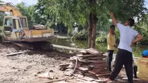 Qua phản ánh của Báo CAND, doanh nghiệp tự tháo dỡ công trình vi phạm